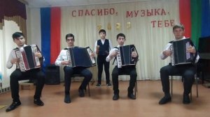 Карачаевские мелодии на гармошке.