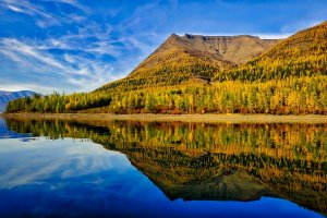 По равнинам и горам.