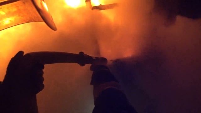 Пожар. Горит дачный дом. смотреть онлайн