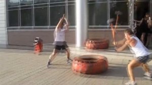 Тренировка с кувалдой  максимально мускулистая / Training with a sledge hammer