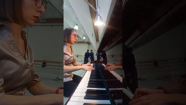 С. Прокофьев. Мазурка из балета Золушка. ч. 1 смотреть онлайн