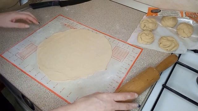Булочки на скорую руку//Тесто из магазина Светофор?