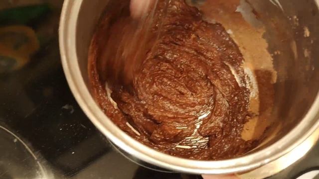 Шоколадная глазурь для украшения торта или пасхи .Шоколад