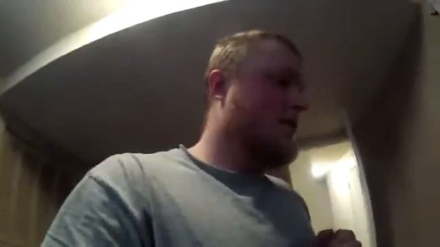 Как правильно нужно убивать паука(кастетом)! смотреть онлайн