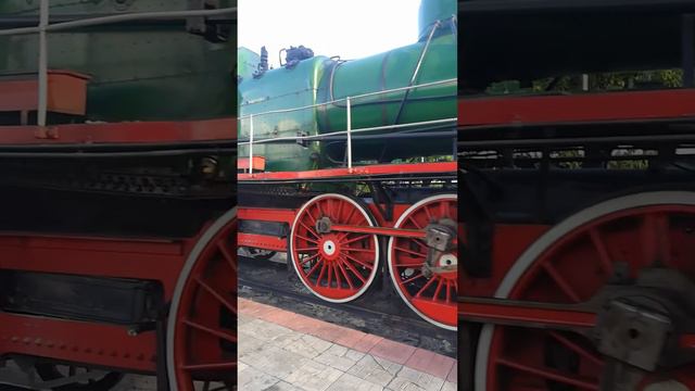 Живой паровоз каждый день на дежурстве.