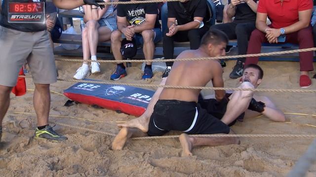 ПОРОХОВОЙ ЗАВОД против АБДУМАШЛЯКА !! ПЕТРЯКОВ В ЭФИРЕ !! смотреть онлайн