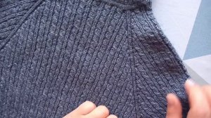 Краткое описание Реглан сверху Детский свитер спицами