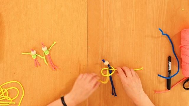 Человечки из паракорда:  подробная инструкция, как плести. Куколка своими руками