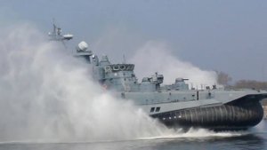 Десантный корабль на воздушной подушке Зубр
