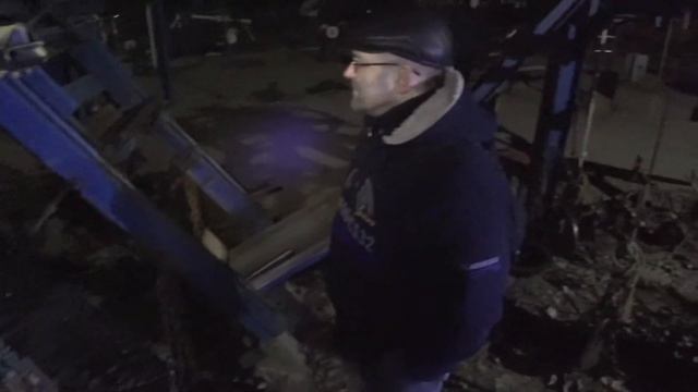 Ночные прогулки по Киеву. Павел рассказывает об истории народной качалки в Гидропарке смотреть онлайн