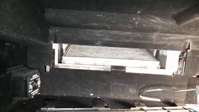 Lexus ls460 замена 2х салонных фильтров. смотреть онлайн