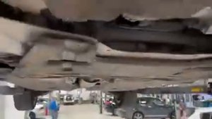 Где номер двс 204DT Ягуар Лэнд Ровер