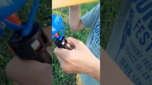 ЗАПУСКАЕМ МАЛЕНЬКИЙ ВЕРТОЛЁТ В НЕБО. ИГРУШЕЧНЫЙ ДЕТСКИЙ ВЕРТОЛЁТИК.☝️🚁🚁🚁