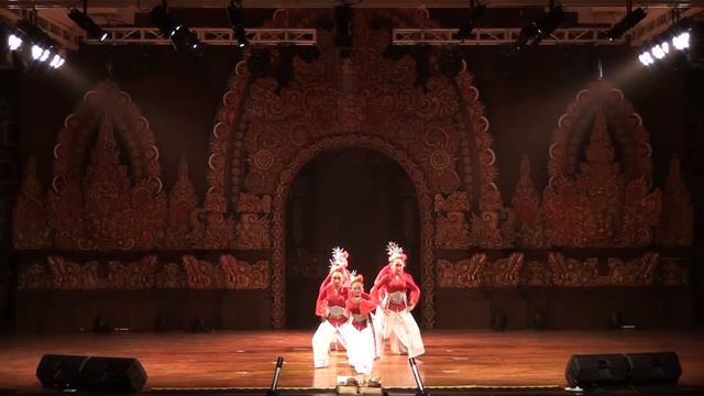 WANITA NUSANTARA OLEH SPK DANCE | WORLD DANCE DAY 2022 смотреть онлайн