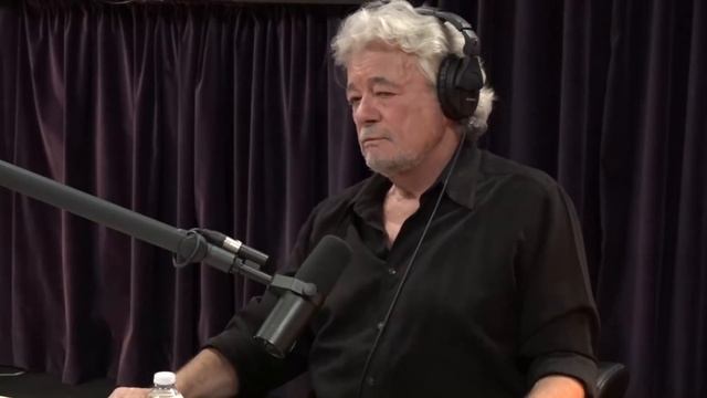 How Bob Lazar's Story Changed George Knapp's Thoughts on UFOs смотреть онлайн