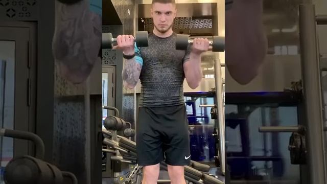 Сгибание предплечья с гантелями (пронация/супинация) смотреть онлайн