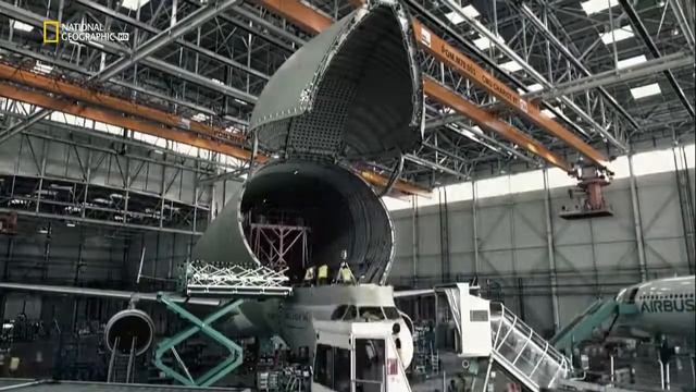 Белуга XL - самый большой авиалайнер в мире смотреть онлайн