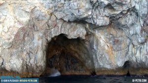 Грот "Дыхание дракона" под скалами мыса Айя