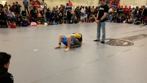Terah Hieber.  US Grappling.  girl fights boy.  No Gi.  Killer Triangle.