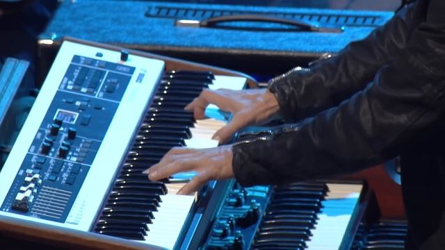 Sons Of Apollo - Comfortably Numb Live with The Plovdiv Psychotic Symphony (Pink Floyd Cover) смотреть онлайн