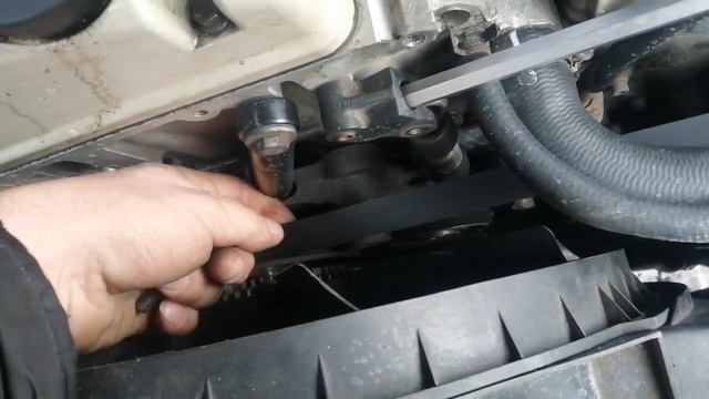 Mercedes W140 S300TD Om606 (3,0L) снятие / установка ремня.