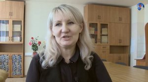 "Портрет на фоне школы" - Ломакина Ю.М., учитель начальных классов