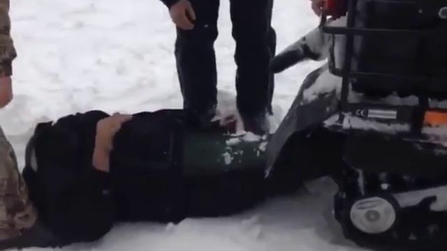 Заживало в снегоход.