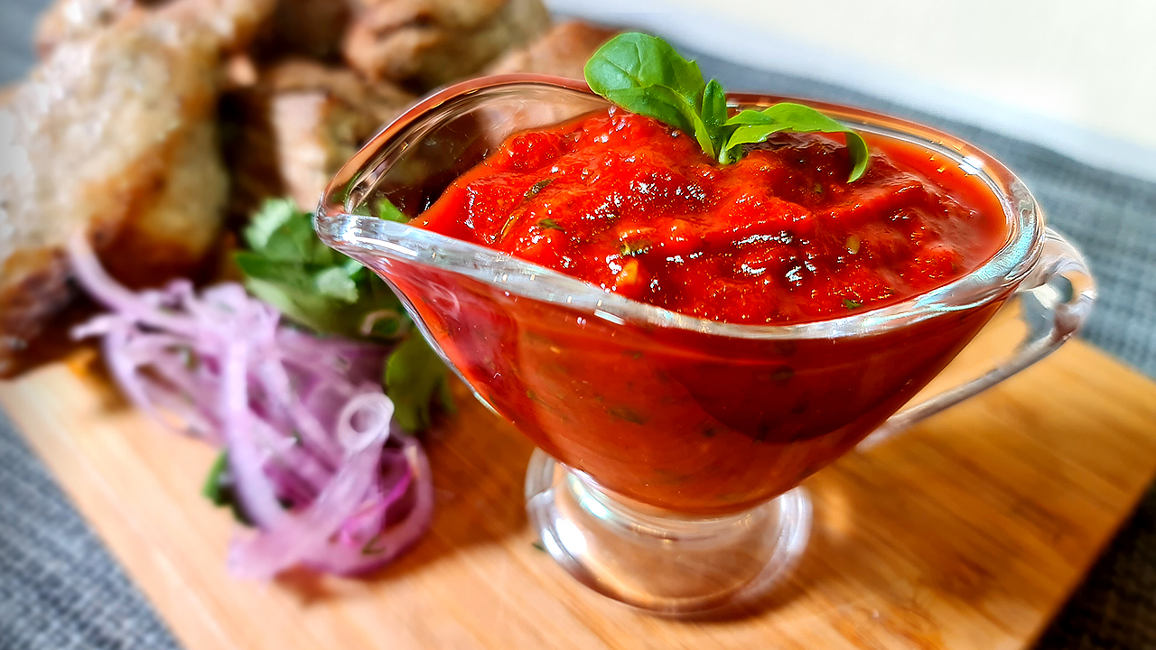 Вкусный рецепт томатного соуса. Армянский красный соус. Армянский соус для шашлыка. Томатный соус к шашлыку. Соус томатный армянский.