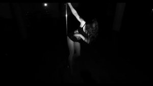 INNA INDIVIDUUM Pole Dance