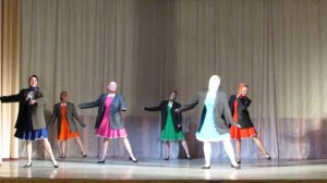 Танец  «Бьется в тесной печурке огонь»