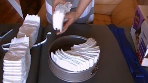 Велосипед из памперсов-оформление подарка