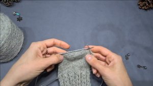 Носки из КОЗЬЕГО ПУХА узором Колос в подарок к НОВОМУ ГОДУ. Мастер класс по вязанию.