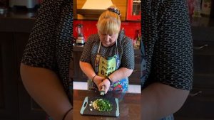 Блинчики с начинкой из мяса, яиц и и зеленого лука