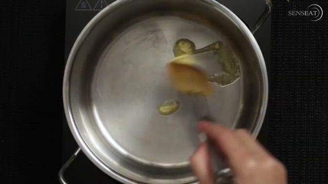 Крем-суп из лука-порей с мёдом акации