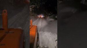 ДТ-75 и снег.