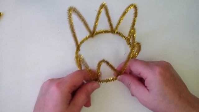 Корона из мишуры