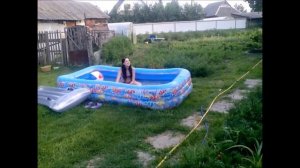 ?Не бассейн,а одно мучение/А купаться хочется/Купаемся в бассейне