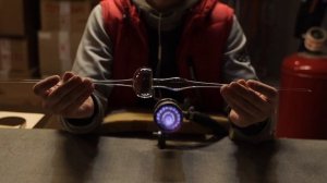 Создание стеклянной ёлочной игрушки