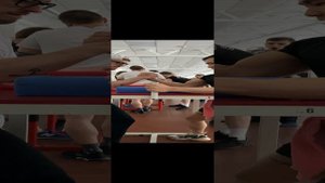 Зарубились в рукоборстве с ребятами в зале. Пощупали разные руки, поняли ошибки и слабые точки
