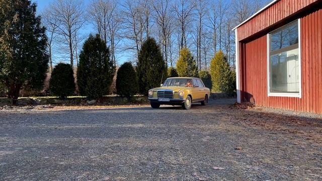 Köp Veteranbil Mercedes-Benz 240 3.0 på Klaravik смотреть онлайн