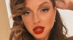 Нюша в кожаных шортах оголила свои мясистые ягодицы: показала прелести на сцене, сразив народ