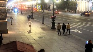 Чем заняться на Невском проспекте ночью? Белые ночи и танцы на Невском в Санкт-Петербурге.