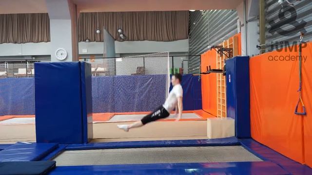 ★ ★ ★ прыжок в сед на батуте★ ★ ★ смотреть онлайн