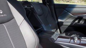 2018 INFINITI Q70 HEV - Interior Storage