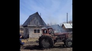 Т - 40 АМ и МТЗ - 80 против весенней грязи