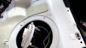 Mercedes C300 Fuel Pump Replacement. W204