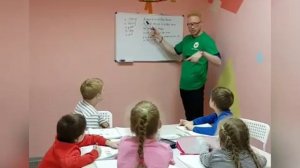 Занятия английским в Полиглотиках во Владивостоке. Английский детям