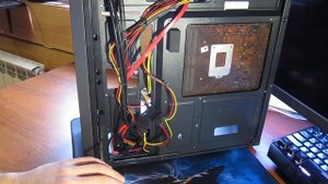 Снять переднюю панель Корпуса Dexp DC 101