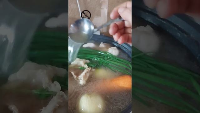 Вкусный, наваристый бульон с овощами ( Шорпа)!! смотреть онлайн