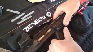 AR-15 Устранение люфта между апером и ловером